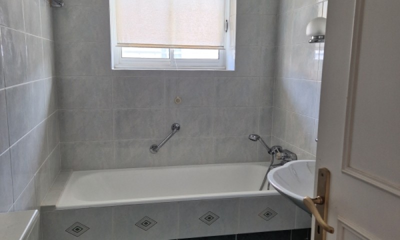 MAISON A ETAGE